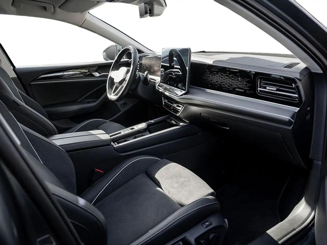 Volkswagen Passat Variant 1.5 eTSI Business 360° KAM HUD — Vehicle gallery 3