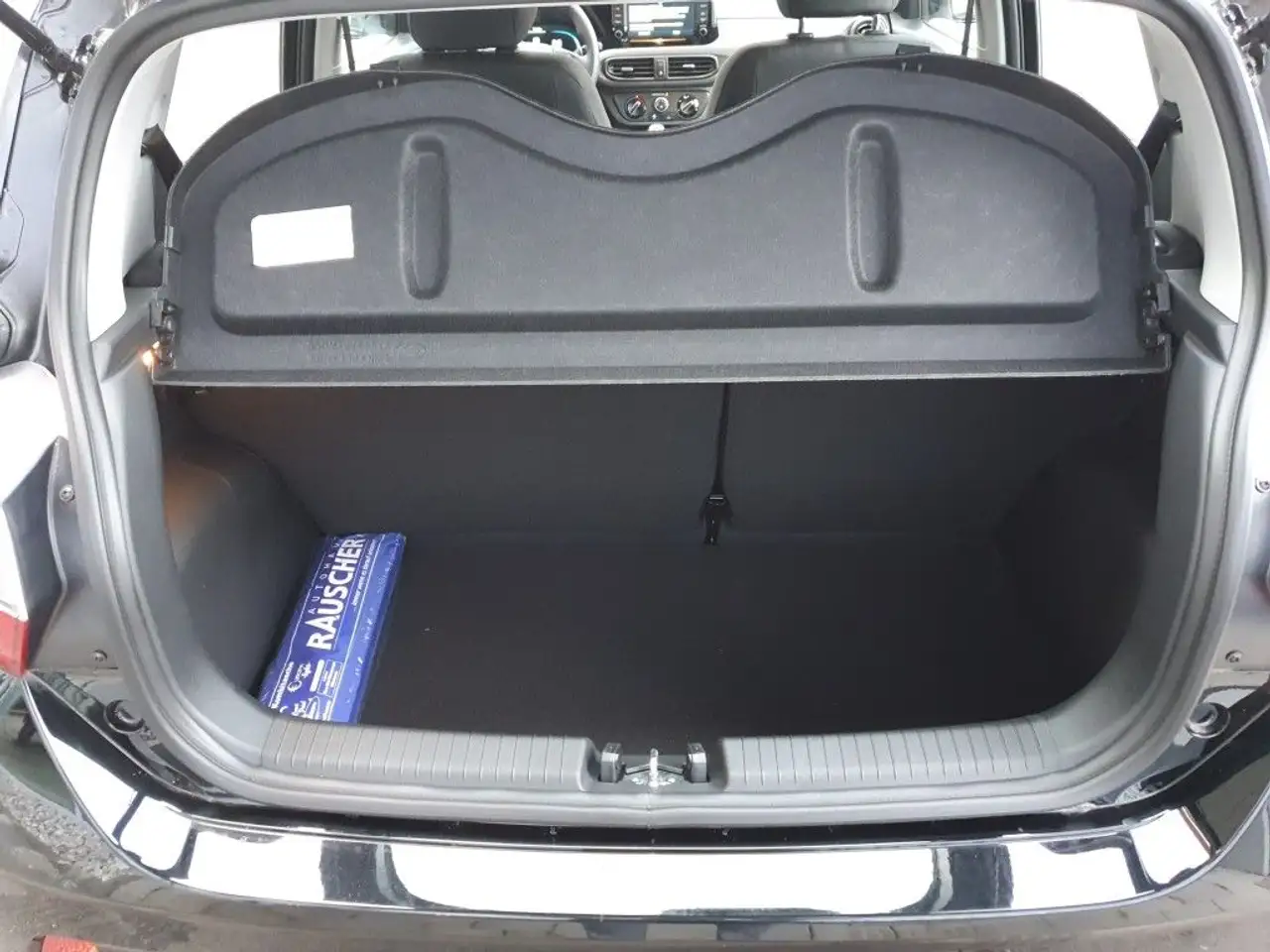 Hyundai i10 1.0 Select — معرض صور السيارة 6