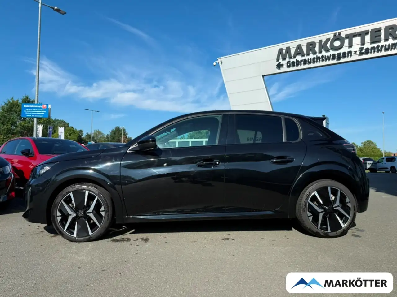 Peugeot 208 GT Hybrid CAM/CARPLY/MASSAGE/NAVI/SHZ/TEMP — معرض صور السيارة 4