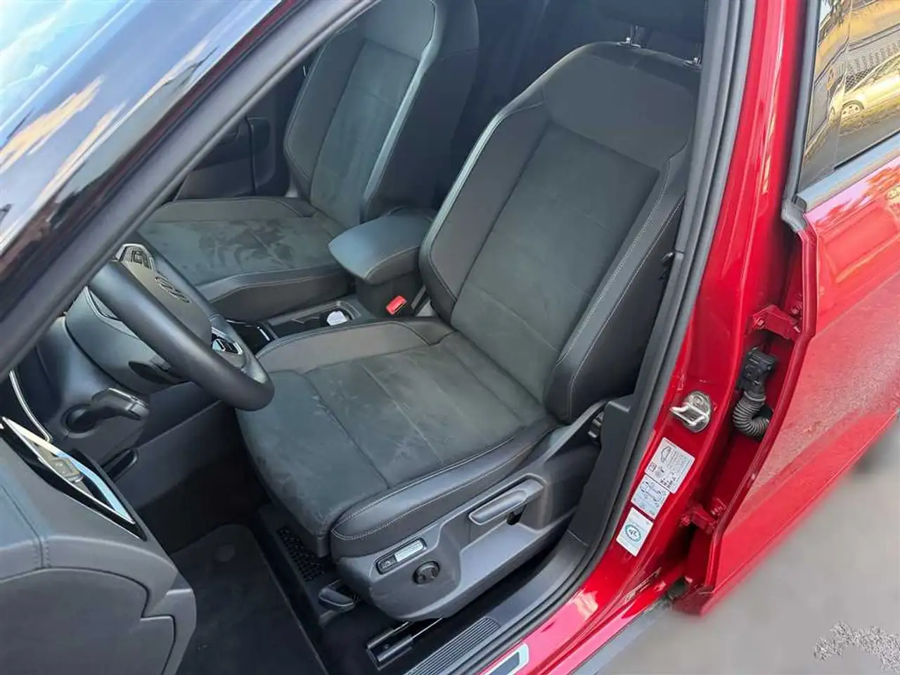 Volkswagen T-Roc R-Line 1.5 TSI DSG — Galería del vehículo 15