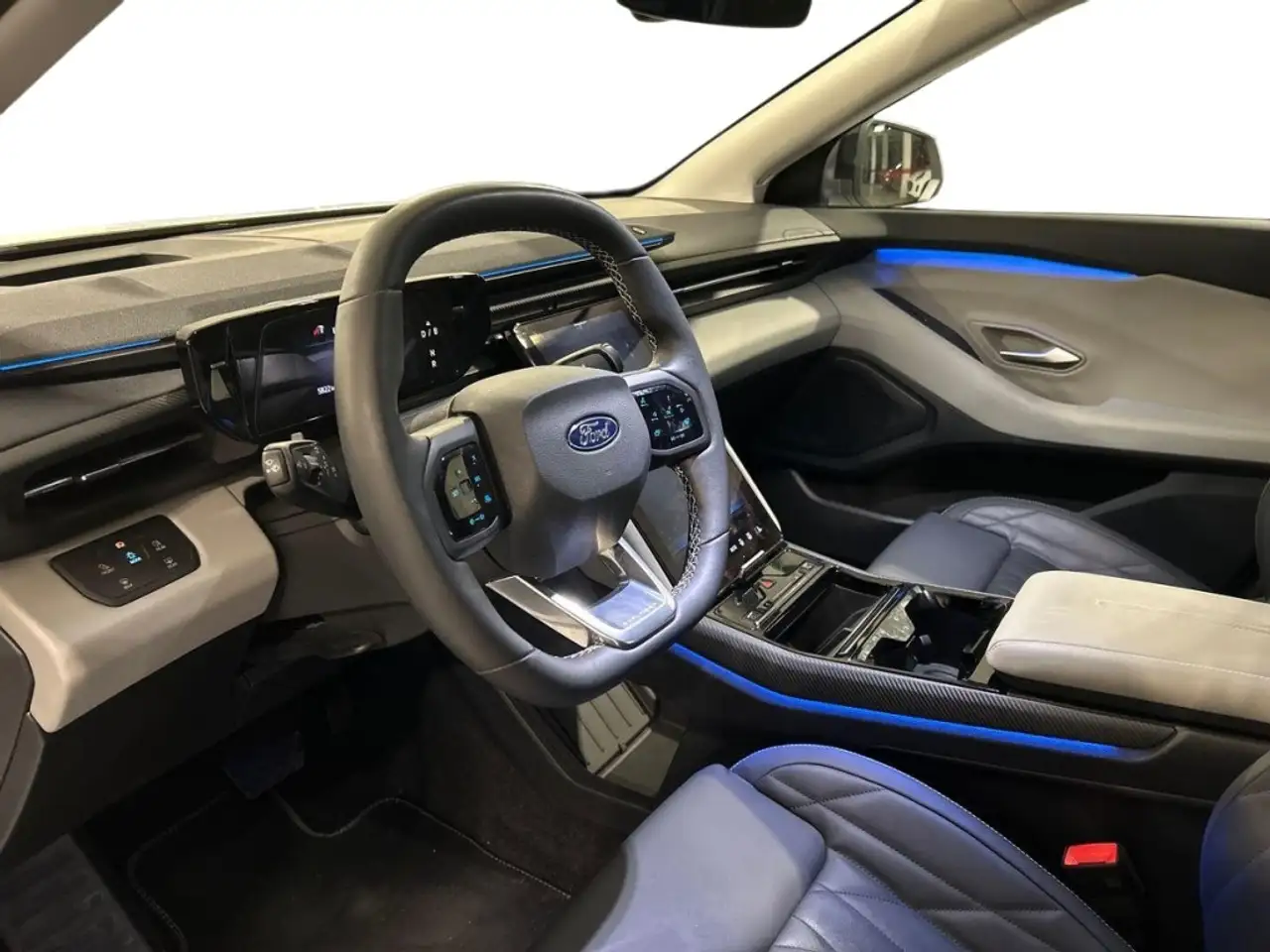 Ford Explorer EV BEV 77KWH 210KW PREMIUM ER 5P — Galería del vehículo 10