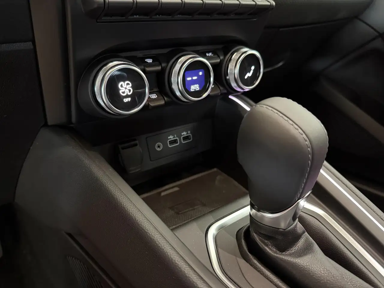 Mitsubishi Colt Diamant Edition 1.6 Hybrid 105 kW (143 PS) Lenk... — Galerie du véhicule 22