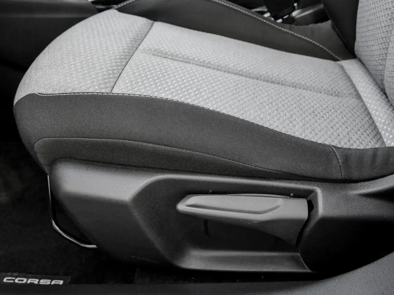 Opel Corsa Basis*PDC*SHZ*LHZ*Klima*Bluetooth* — Vehicle gallery 14