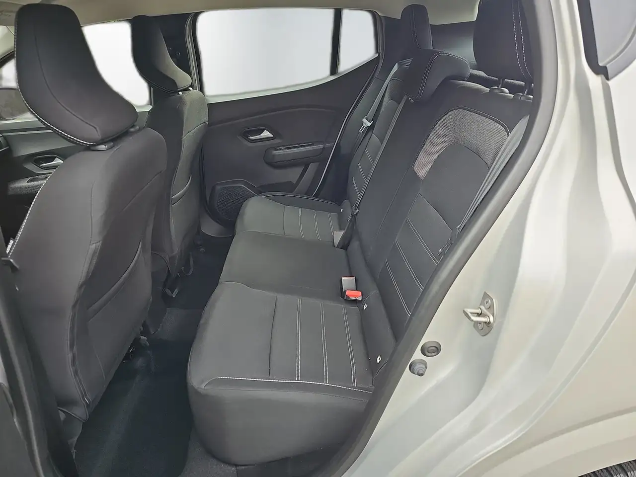Dacia Sandero Expression Kamera, Navi, Sitzh. — Vehicle gallery 13