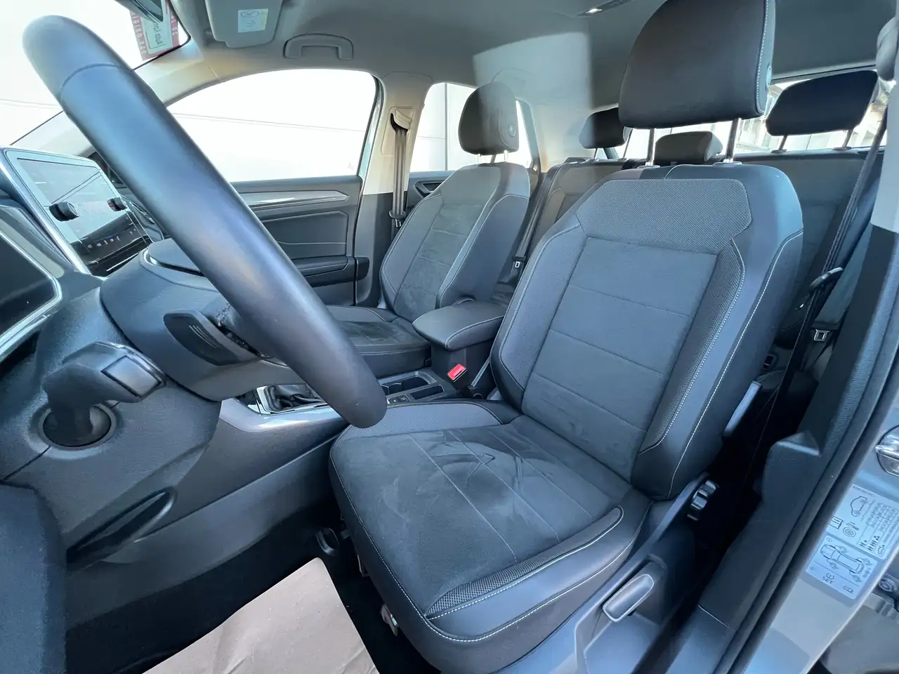 Volkswagen T-Roc Style — Galería del vehículo 6