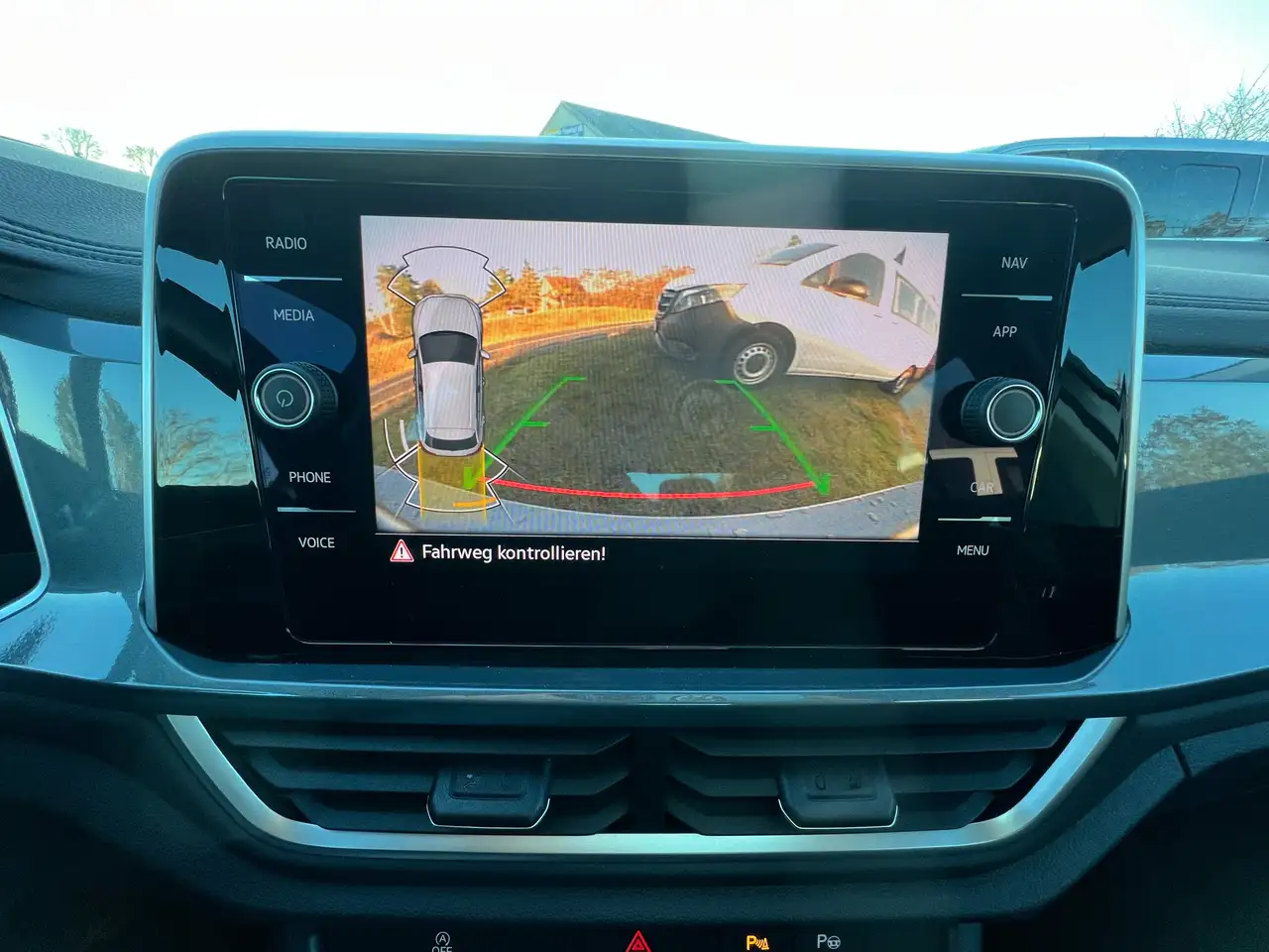 Volkswagen T-Roc Style — Galería del vehículo 16
