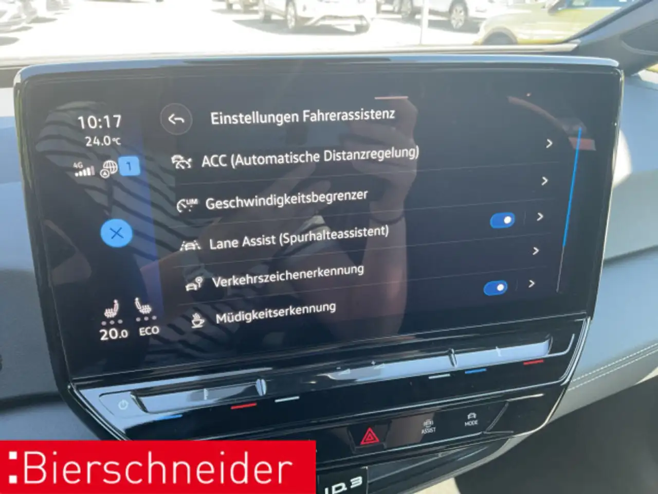Volkswagen ID.3 Pro AHK MATRIX PANO DCC 19 — معرض صور السيارة 25