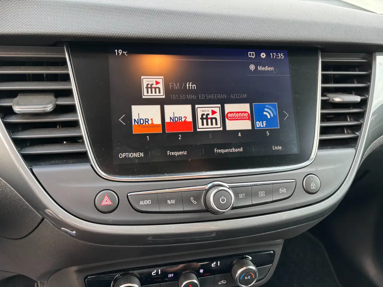 Opel Crossland X Elegance *Navi*Kamera*APP*PDC* — Galería del vehículo 19