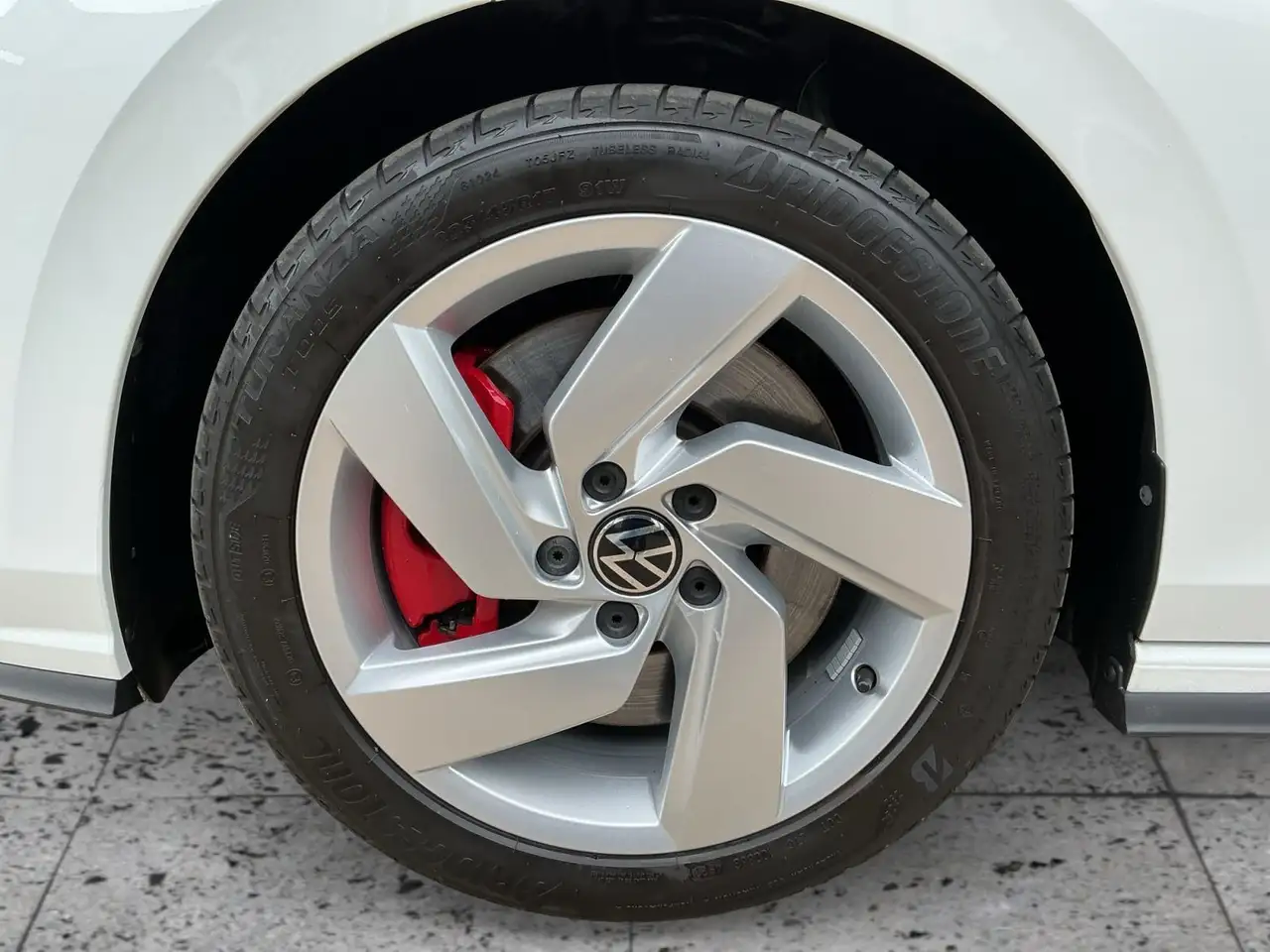 Volkswagen Golf GTI Golf VIII GTI 2.0TSI DSG LEDplus+APP+ACC+SHZ+PDC — Galería del vehículo 8
