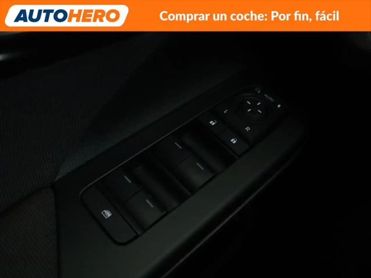 Toyota C-HR 2.0 Plug-in Hybrid Advance — Galería del vehículo 32