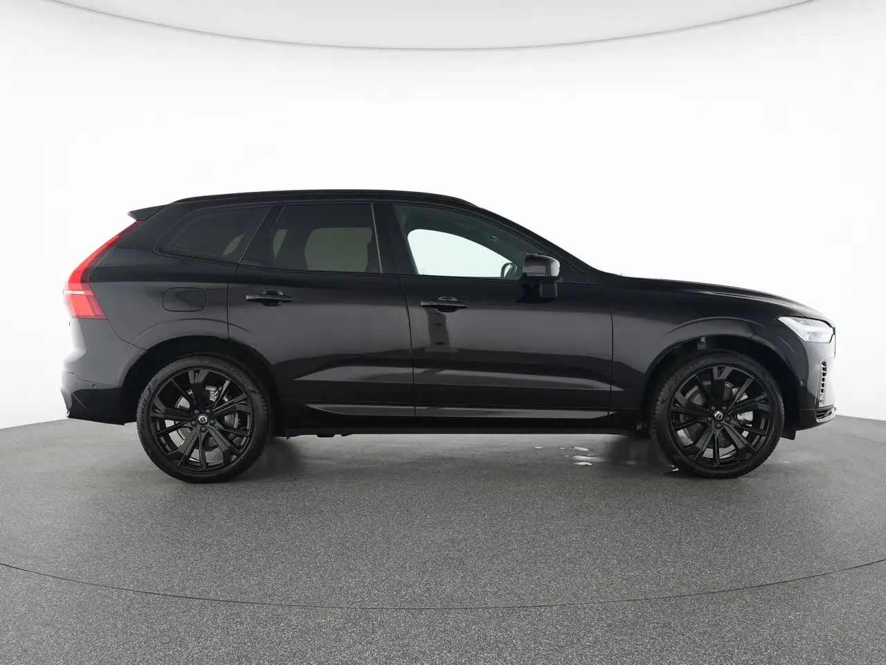 Volvo XC60 T8 AWD Plus Black Edition ACC*360°STHZ*21" — Vehicle gallery 12