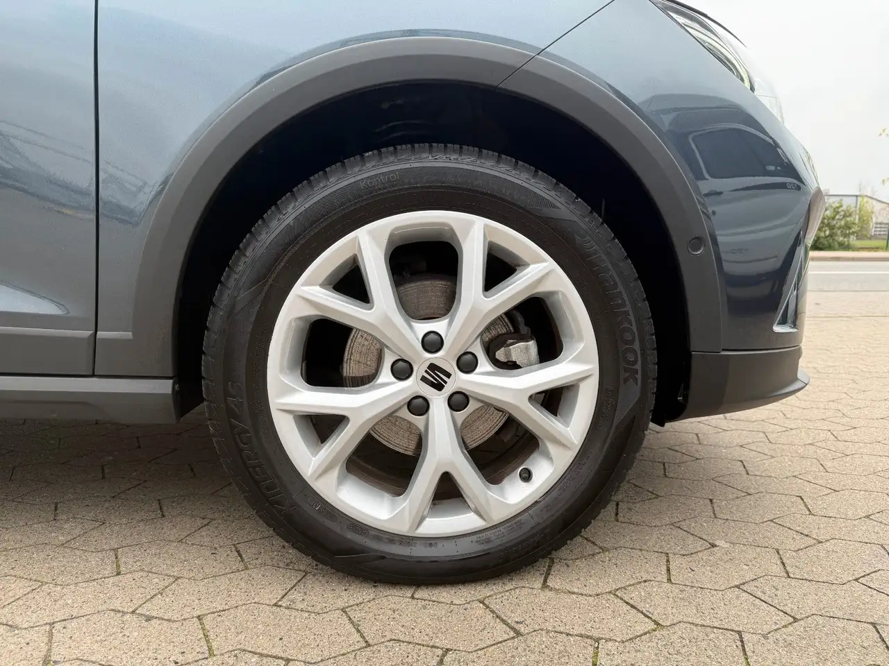 SEAT Arona FR Kessy Rüfa Voll-LED Allwetterreifen — معرض صور السيارة 13