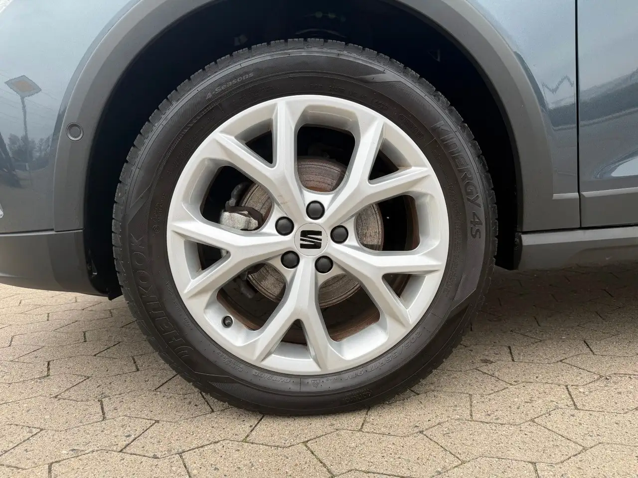 SEAT Arona FR Kessy Rüfa Voll-LED Allwetterreifen — معرض صور السيارة 6