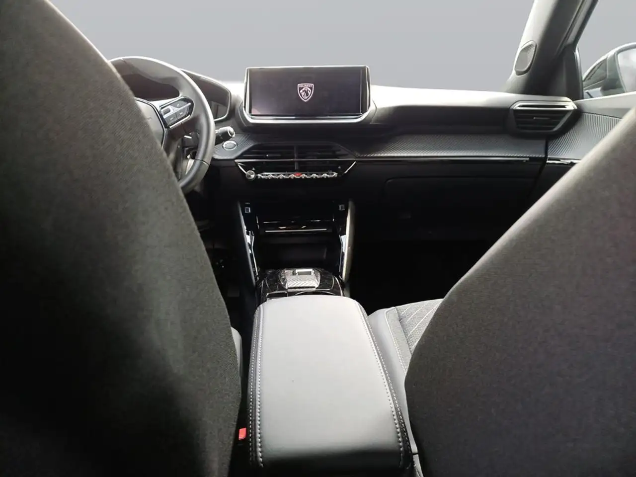 Peugeot 2008 Allure — معرض صور السيارة 12