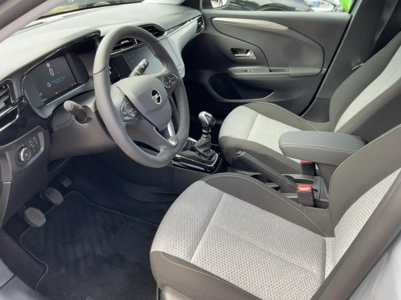 Opel Corsa F 1.2 Turbo Edition SHZ+LM+PDC+SpurH — Vehicle gallery 9