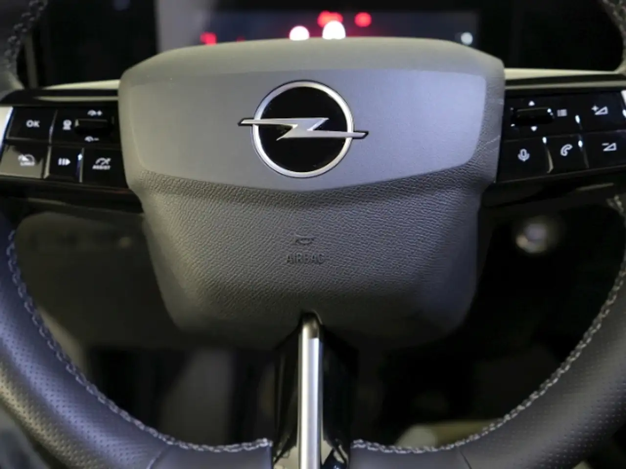 Opel Astra L ST GS+AHK+NAVI+360 GRAD KAMERA+SITZ-/LENKRADHEIZ — Galería del vehículo 17
