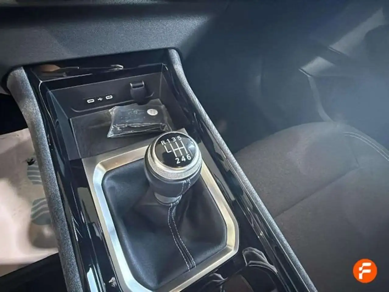 Renault Austral Evolution Mild Hybrid 103kW (140CV) — معرض صور السيارة 15