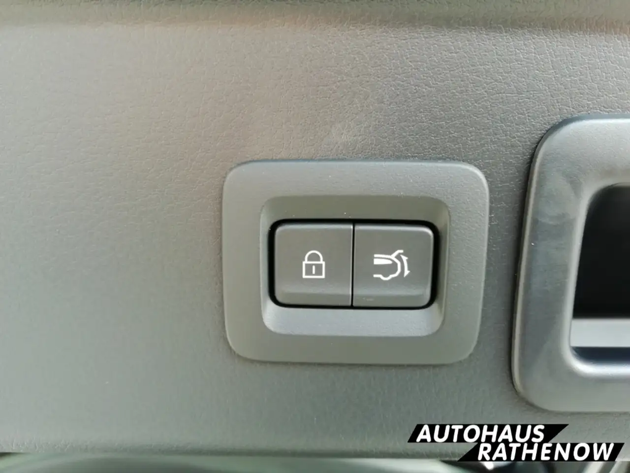 Mazda CX-30 Exclusive-Line Automatik 2.0 SKYACTIV-G M Hybrid E — معرض صور السيارة 14