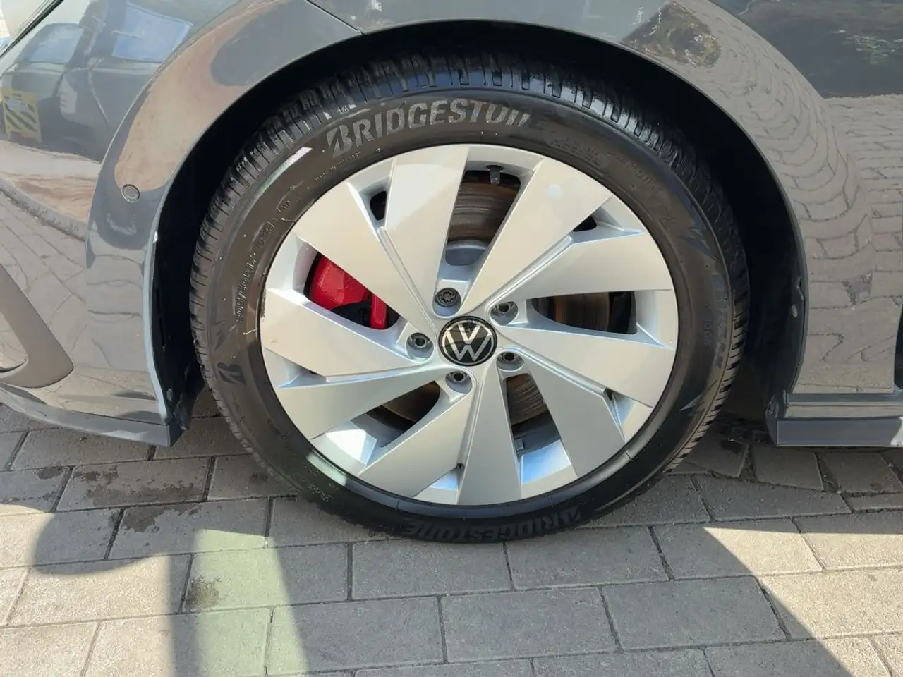 Volkswagen Golf GTI Golf VIII GTI 2.0 TSI DSG LEDPlus NAV H&K APP — Vehicle gallery 11