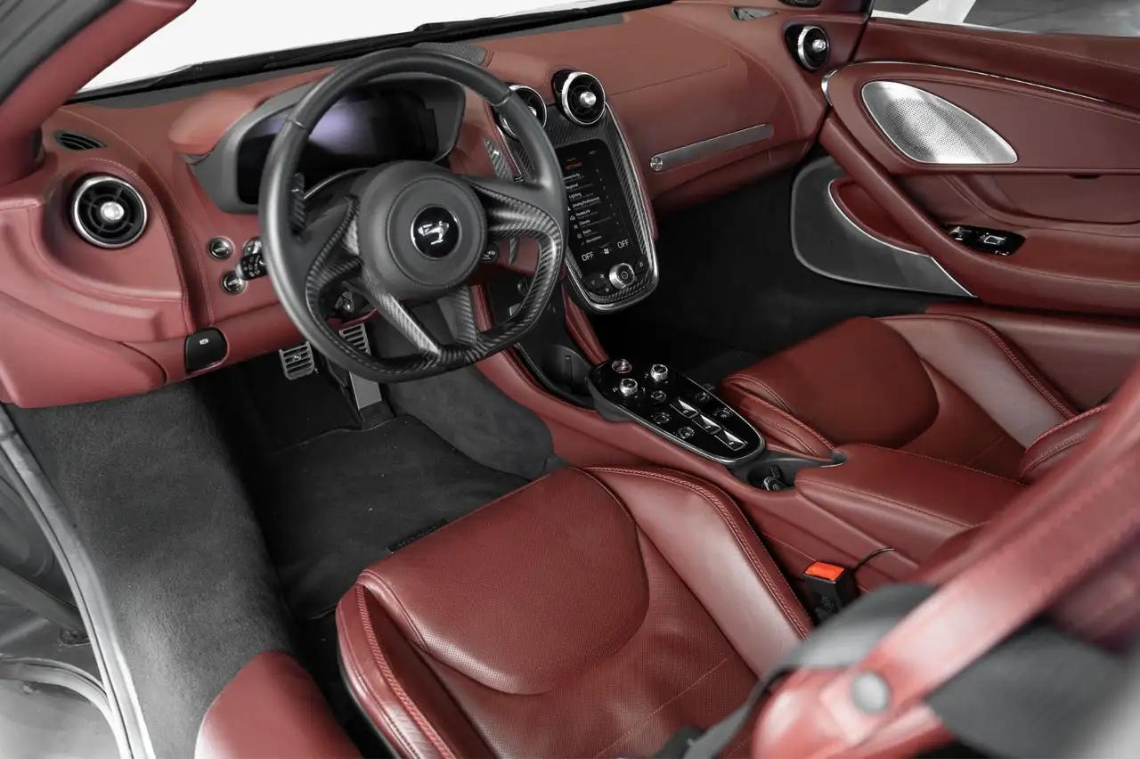 McLaren GT °B&W°KAM°PANO°KEY°LED° — Galería del vehículo 6
