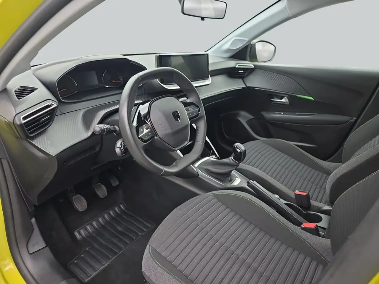 Peugeot 208 PureTech 75 Active — Vehicle gallery 9