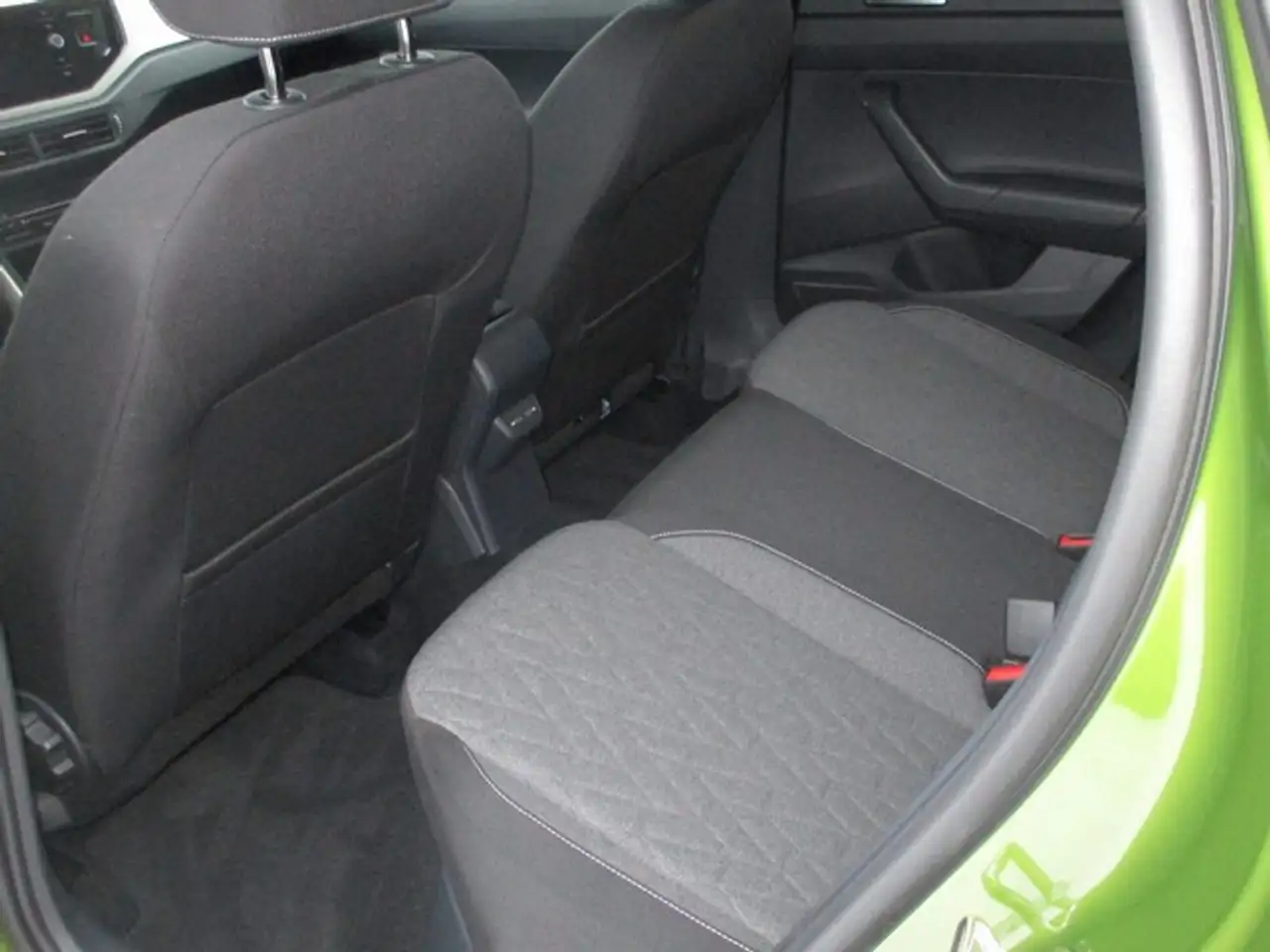 Volkswagen Taigo Taigo 1.5 TSI — معرض صور السيارة 8