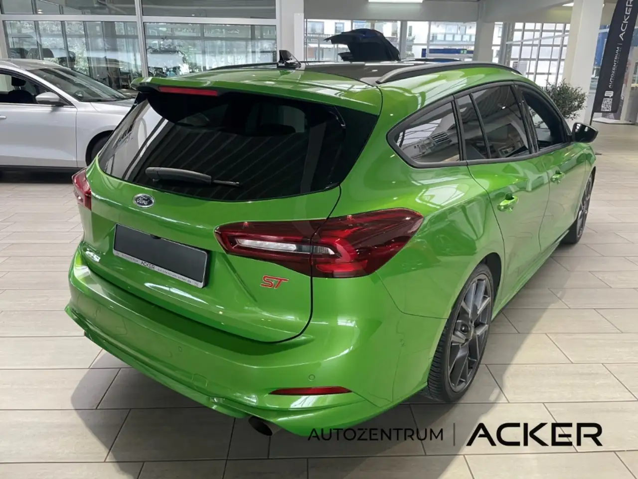 Ford Focus ST X Turnier 2.3 AT Pano/aAHK/ACC -40%* — Galería del vehículo 10
