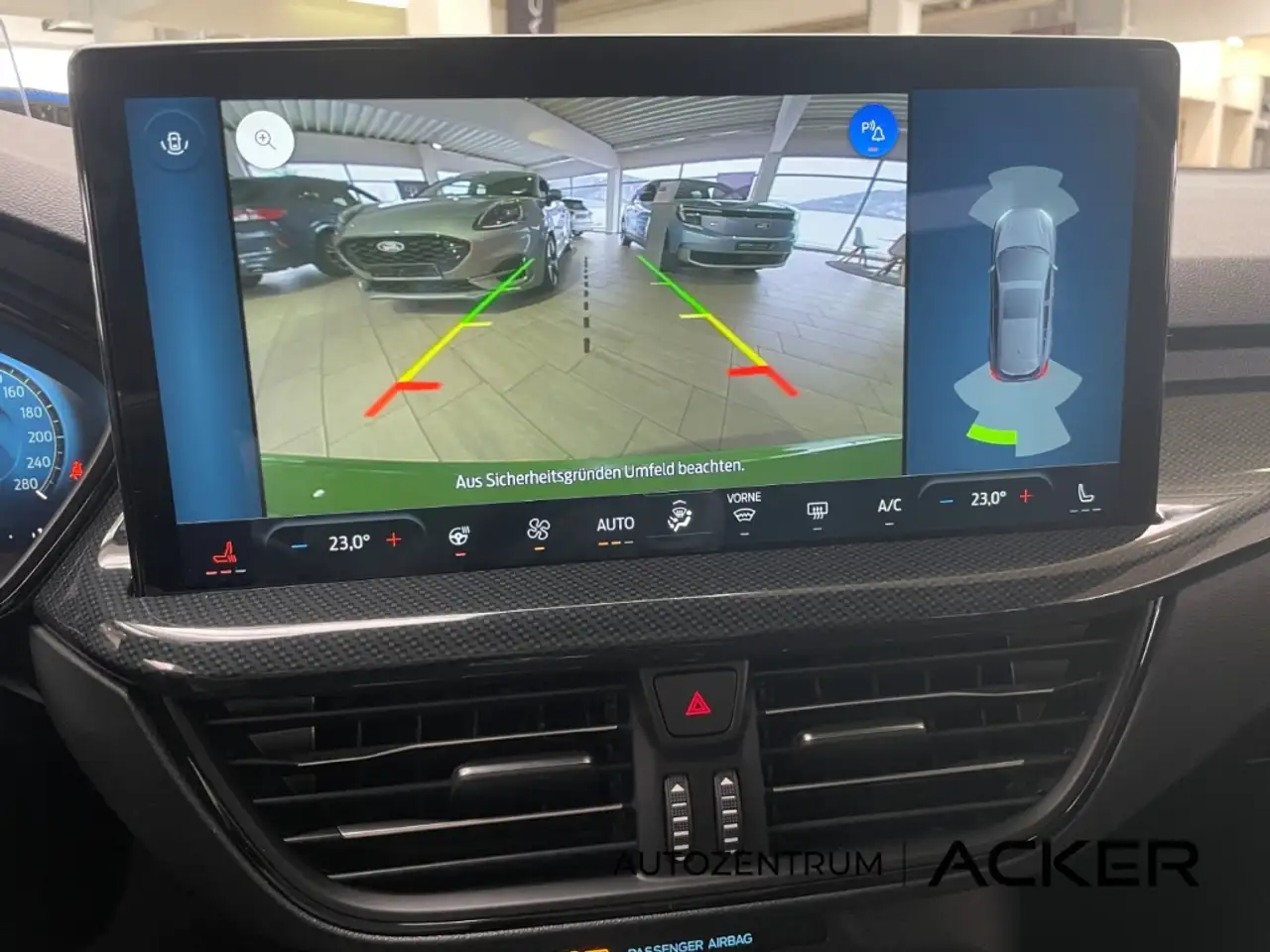 Ford Focus ST X Turnier 2.3 AT Pano/aAHK/ACC -40%* — Galería del vehículo 13