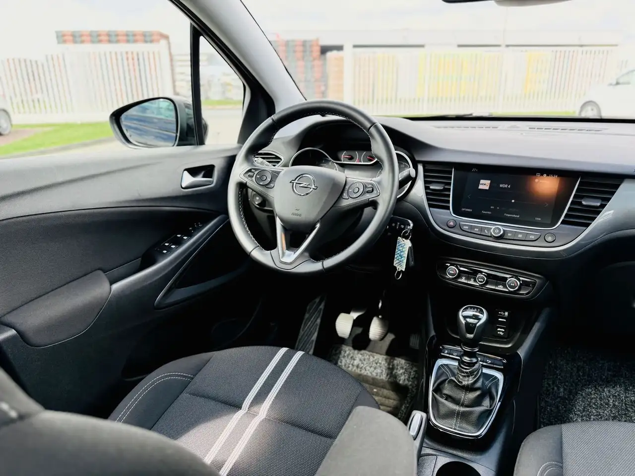 Opel Crossland X 1,2 T ELEG., Navi, Panod, LED, RFK, PTS, Tot, Spur — Galería del vehículo 12