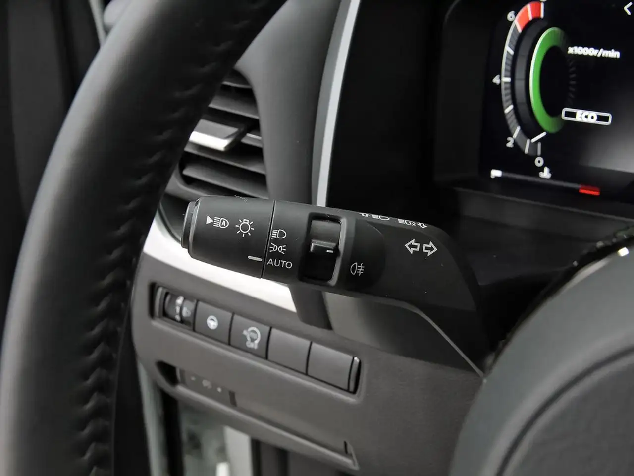 Nissan Qashqai DIG-T 103kW N-Connecta — Vehicle gallery 12