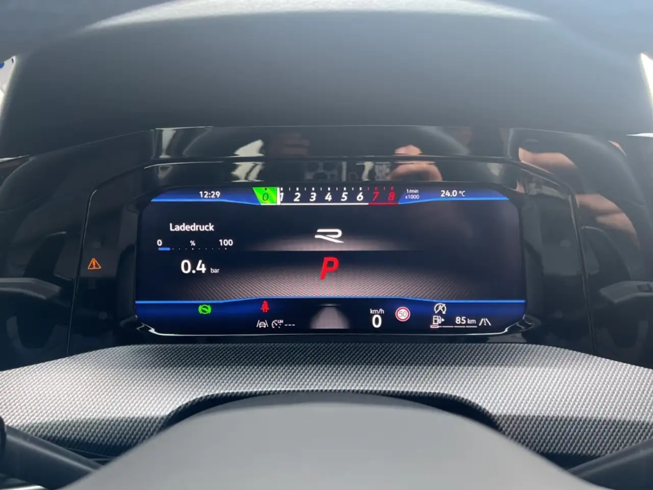 Volkswagen Golf R Black Edition RFK,ACC,NAVI,IQ-Light — Galería del vehículo 10