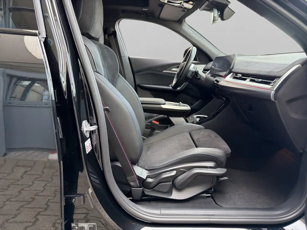 BMW iX2 xDrive30 M Sport Pro Anhängerk. Panoramadach Harma — Galerie du véhicule 29