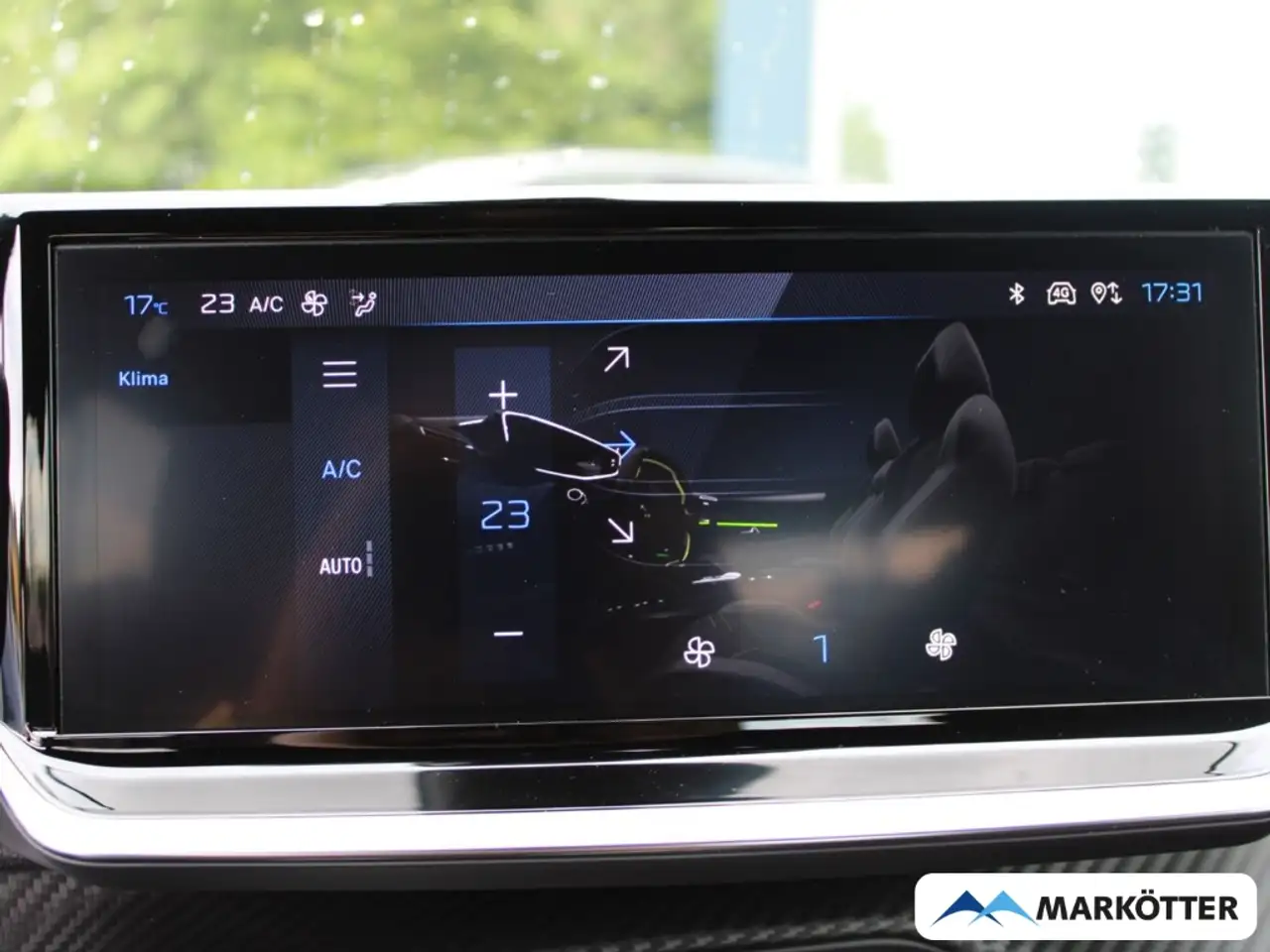 Peugeot 208 Hybrid 100 GT — معرض صور السيارة 16