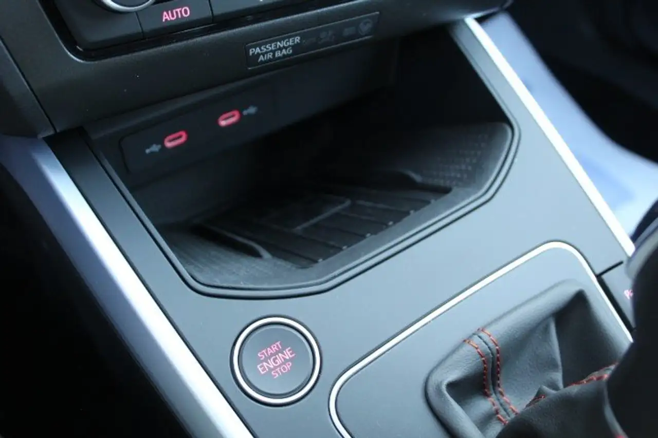 SEAT Arona 1.0 TSI 85kW (115CV) DSG FR XM — Galerie du véhicule 18