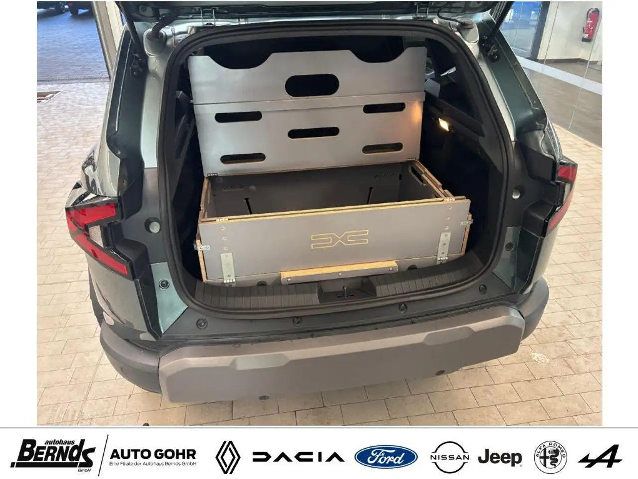 Dacia Duster TCe 130 Extr Navi 3D HiFi Isofix Kamera inkl. Bett — Vehicle gallery 9