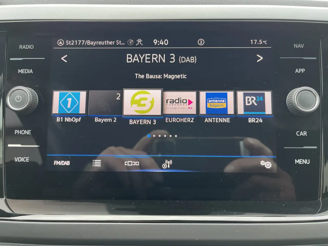 Volkswagen Taigo 1.0 TSI DSG R-Line 125€ m.20% Anz. AHK PANO RFK — Galería del vehículo 19