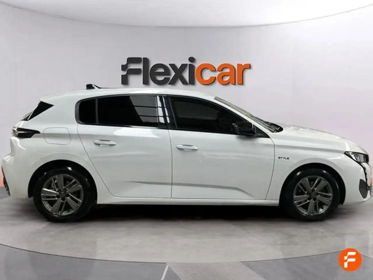 Peugeot 308 1.2 PureTech S&S Active 130 — Vehicle gallery 5