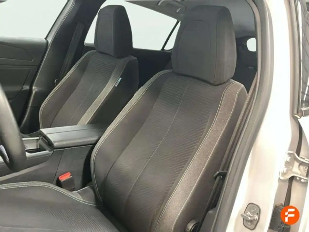 Peugeot 308 1.2 PureTech S&S Active 130 — Vehicle gallery 10