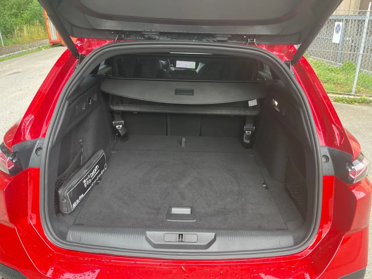 Peugeot 308 1.2 PureTech 130 SW GT ACC KeyLess LED Navi — Vehicle gallery 12