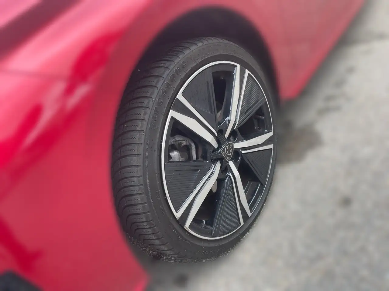 Peugeot 308 1.2 PureTech 130 SW GT ACC KeyLess LED Navi — Vehicle gallery 4
