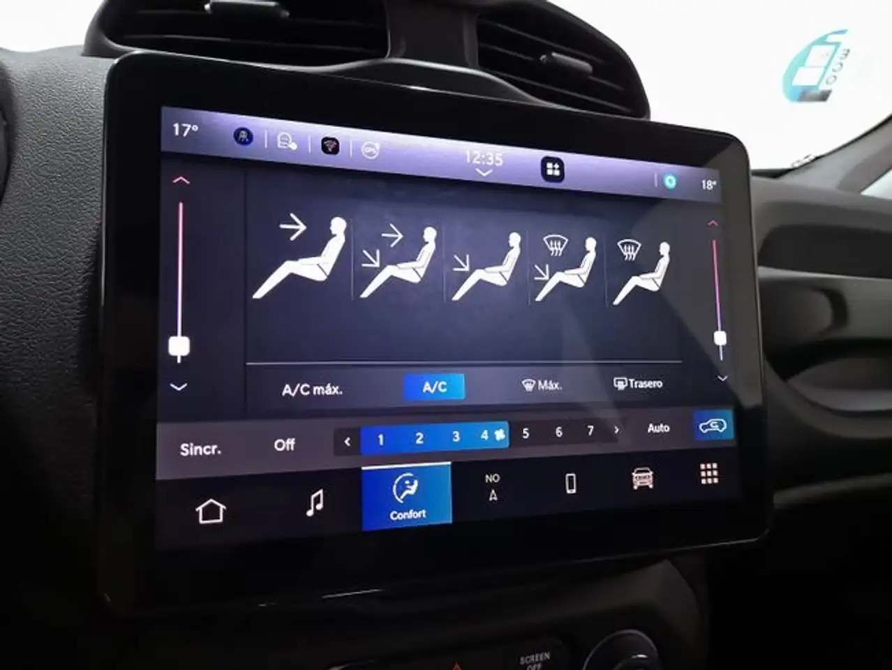 Jeep Renegade eHybrid Altitude 1.5 MHEV 130hp Dct Fwd — Galerie du véhicule 21