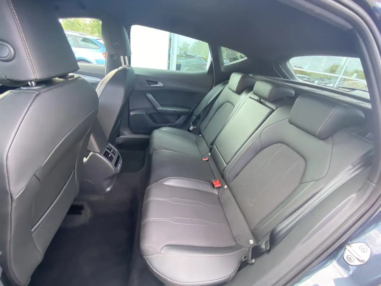 CUPRA Formentor 1.5 TSI DSG VIRTUAL-COCKPIT+MATRIX-LED — Vehicle gallery 14