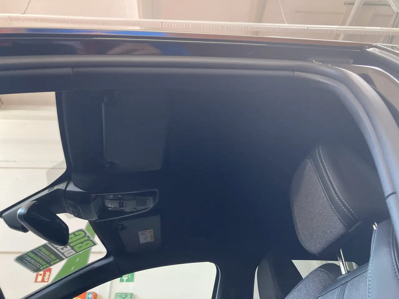 Peugeot 3008 1.2 PureTech Allure Pack ACC+Navi+SHZ+Kamera — Galería del vehículo 15