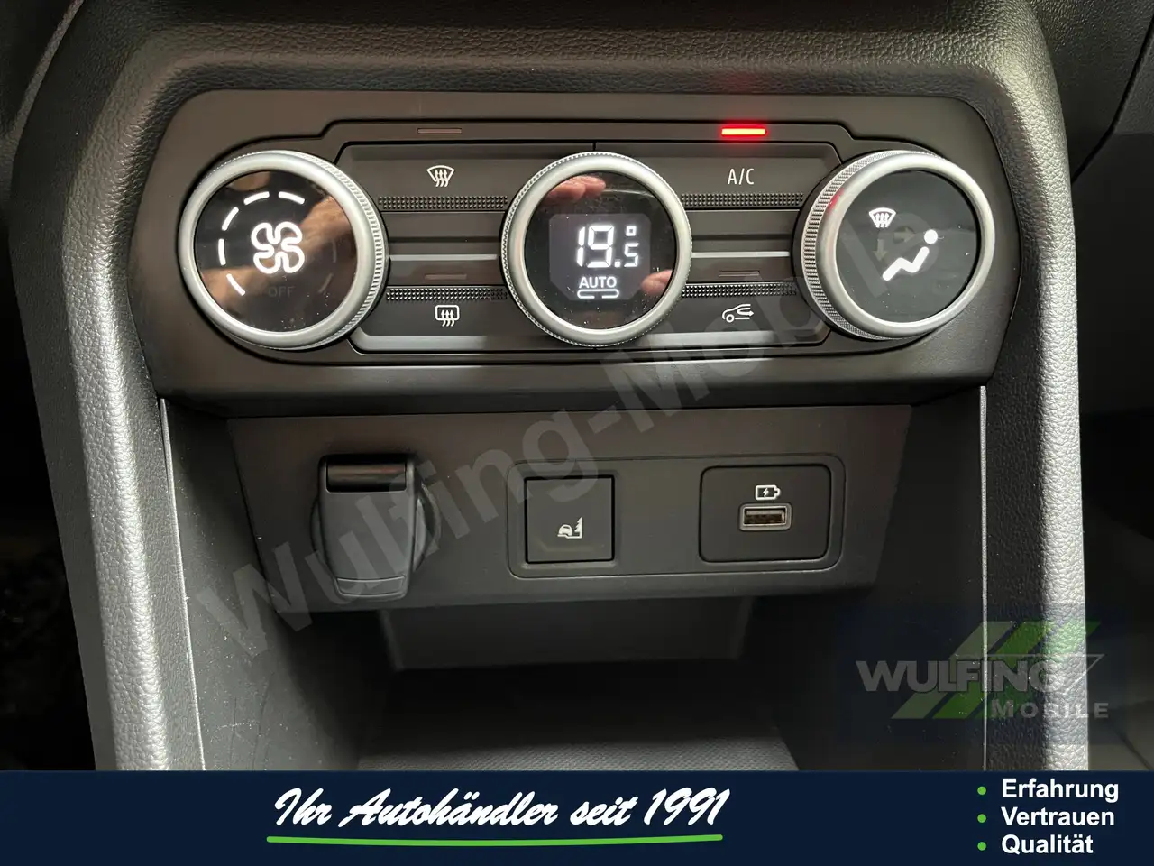 Dacia Jogger TCE110 Extreme, City-Pak.,Navi, RF-Kam. — معرض صور السيارة 14