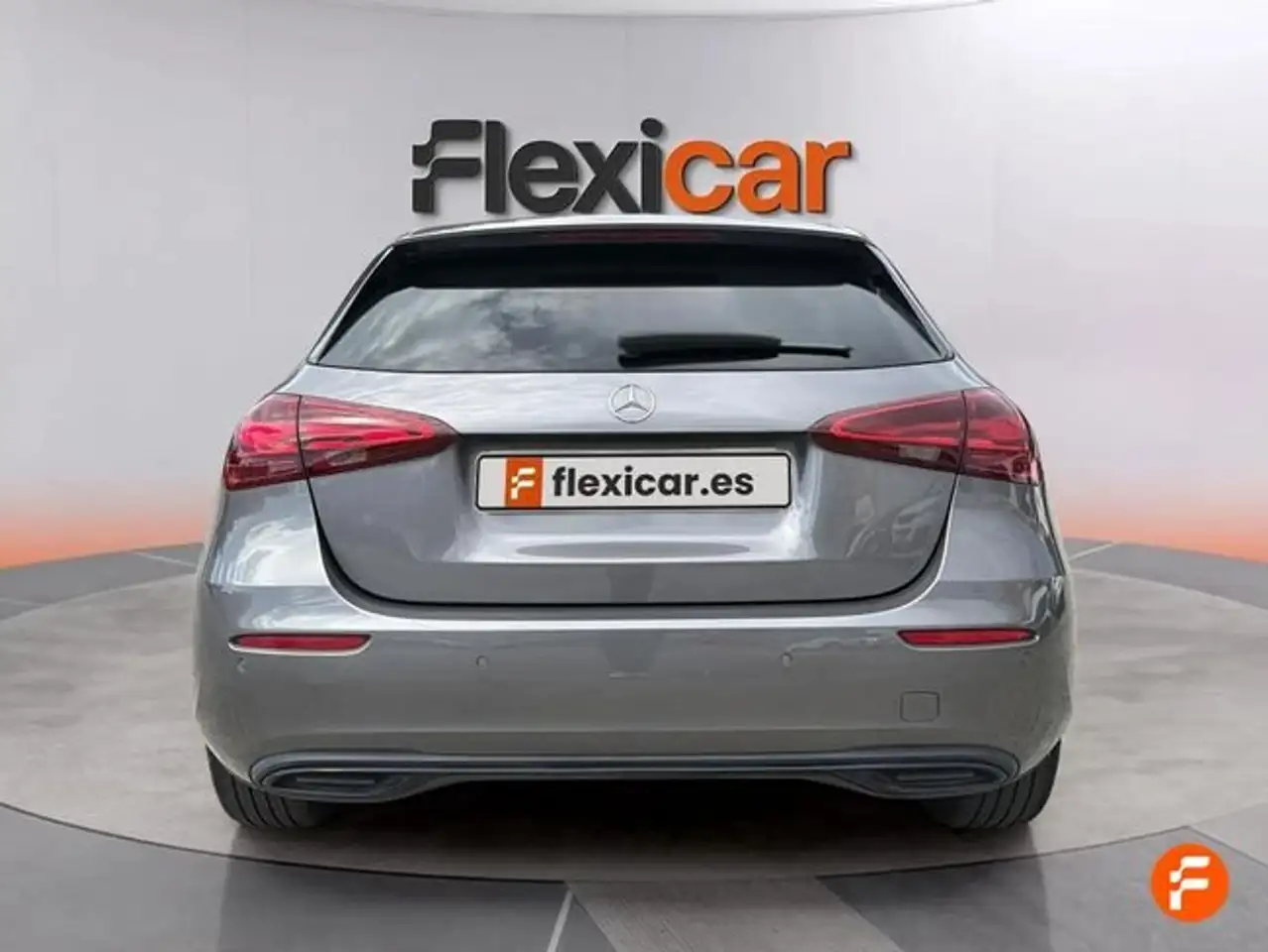 Mercedes-Benz A 180 — معرض صور السيارة 5