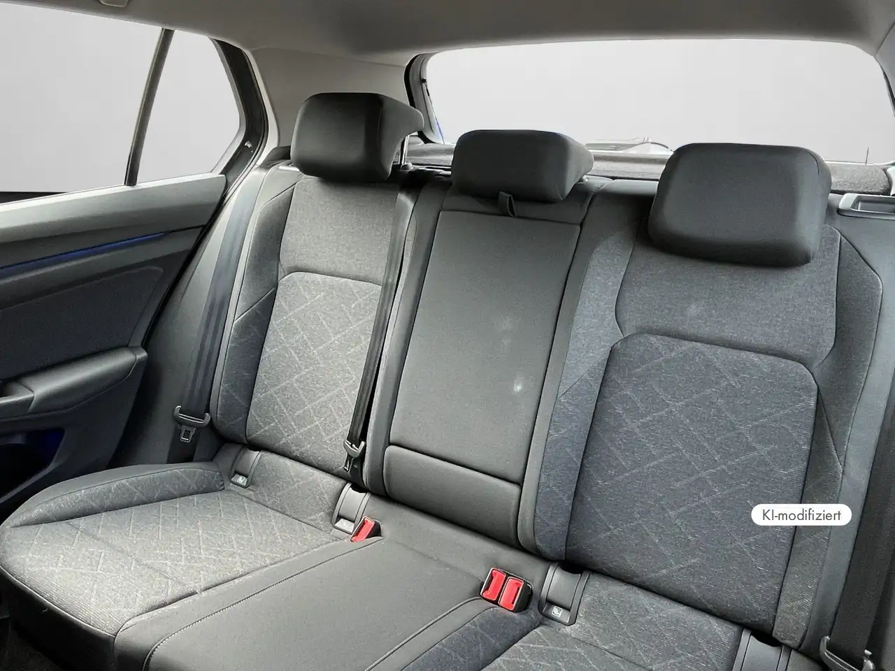 Volkswagen Golf VIII Life 1.5 eTSI, DSG, ACC, SHZ, APP, LED — Galería del vehículo 14