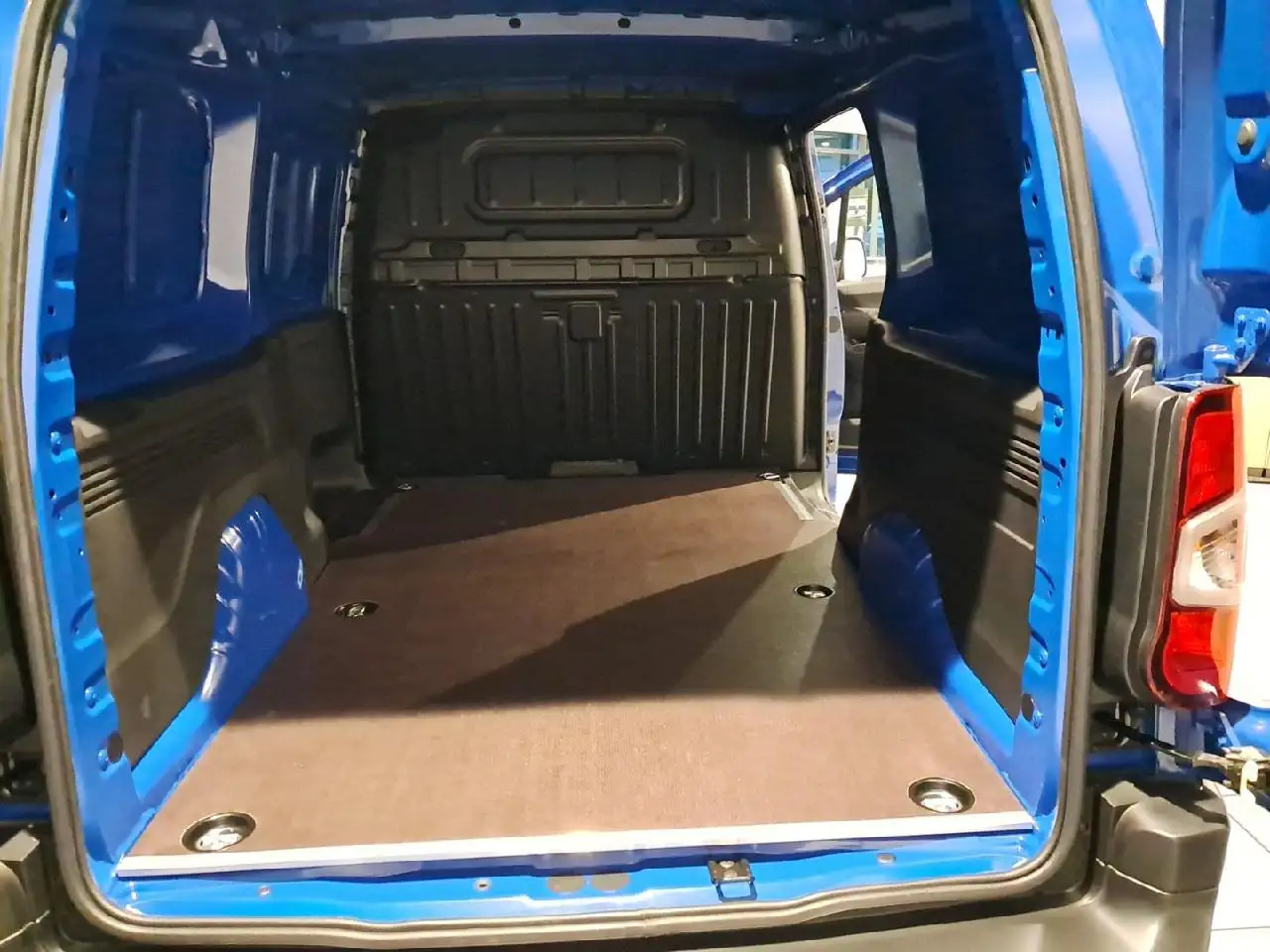 Opel Combo-e - e Edition XL — معرض صور السيارة 11