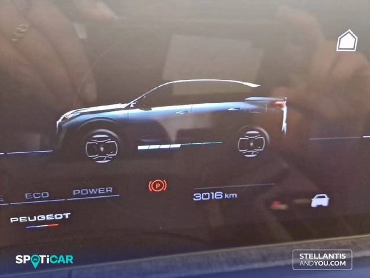 Peugeot 3008 Eléctrico 157kW Allure — معرض صور السيارة 14