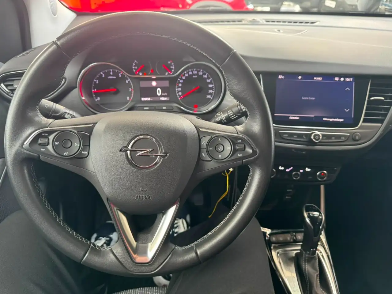 Opel Crossland 1.2 LED+Navi+2xKlima+Fernlichtass.+PDC — Galería del vehículo 16