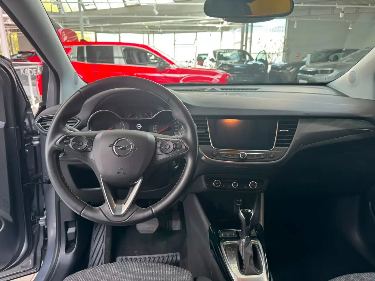 Opel Crossland 1.2 LED+Navi+2xKlima+Fernlichtass.+PDC — Galería del vehículo 15
